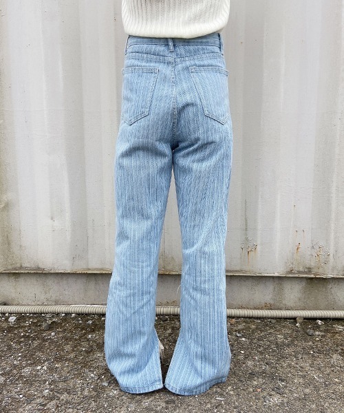 esutoreja(エストレジャ)の「ストライプデザインデニム(デニムパンツ・レディース・ライトブルー/ブルー・S/M)」の14枚目の写真