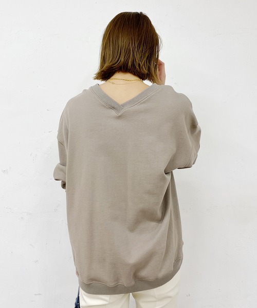 SHENERY（シーナリー）の「バックV裏毛プルオーバー（Tシャツ/カットソー・レディース・オフホワイト/グレー系その他/ピンク・FREE）」の2枚目の写真