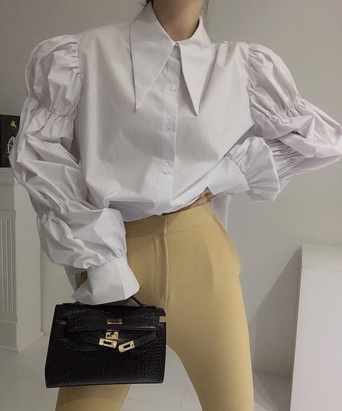 Jewelobe(ジュエローブ)の「シャーピーカラーギャザースリーブシャツ(シャツ/ブラウス・レディース・ホワイト/ブラック・FREE)」の5枚目の写真