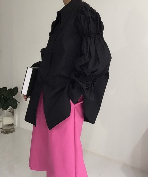 Jewelobe(ジュエローブ)の「シャーピーカラーギャザースリーブシャツ(シャツ/ブラウス・レディース・ホワイト/ブラック・FREE)」の10枚目の写真