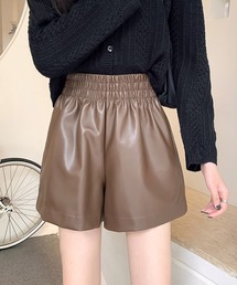 レザー風ショートパンツ