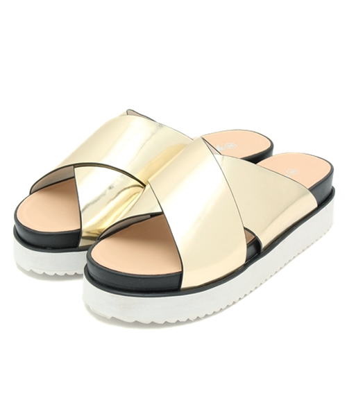 WEGO（ウィゴー）の「WEGO/クロスフラットサンダル（サンダル・レディース・ホワイト/ブラック/シルバー/ゴールド・MEDIUM/LARGE）」の7枚目の写真