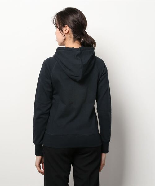 NEW BALANCE(ニューバランス)の「Essentials スタックドロゴ フーディ―(パーカー・レディース・グレー/ブラック・SMALL/MEDIUM/LARGE)」の4枚目の写真