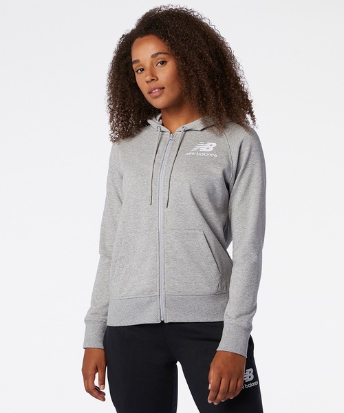 NEW BALANCE(ニューバランス)の「Essentials スタックドロゴ フーディ―(パーカー・レディース・グレー/ブラック・SMALL/MEDIUM/LARGE)」の7枚目の写真