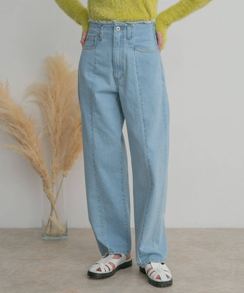 KBF（ケイビーエフ）の「リメイクフリンジストレートデニム（デニムパンツ・レディース・ブルー/ライトブルー・36/38）」の21枚目の写真