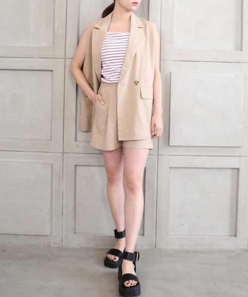 moment+(モーメントプラス)の「コットンリネンセットアップ(ダブルテーラードジレベスト&ショートパンツ)(セットアップ・レディース・ベージュ/カーキ/モカ/ナチュラル・M)」の14枚目の写真