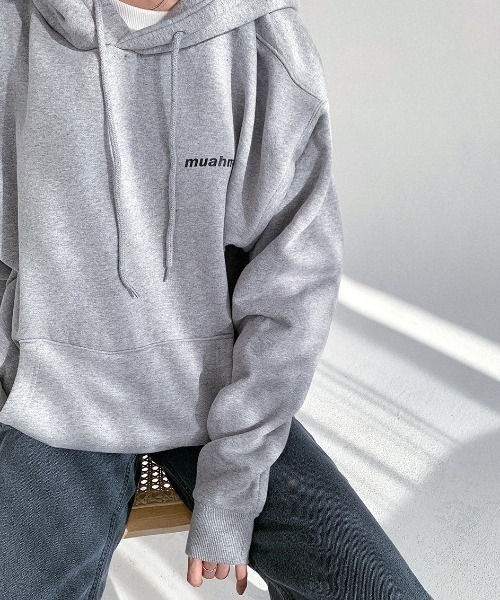 muahmuah(ムーアムーア)の「A'GEA'GEM/9 × .kom『muah muah/ムーアムーア』POINT LOGO OVERFIT HOODIE/ポイントロゴ オーバーフィット プルオーバーパーカー(パーカー・レディース・ブラック/グレー/アイボリー/インディゴブルー・FREE)」の17枚目の写真
