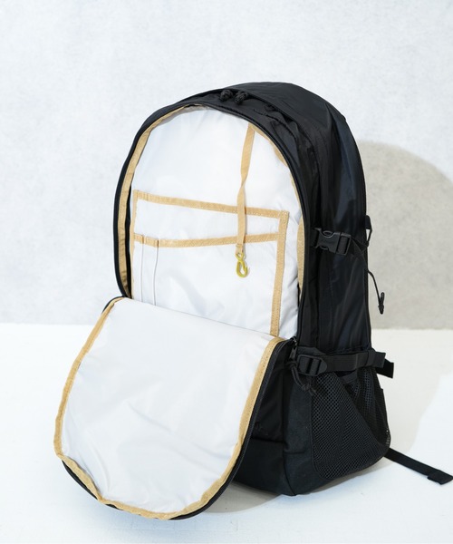 naokinnnn✩.*˚新品同様 コールマン プーさん リュック 33L Coleman リュックサック•33L プーさん ・バックパック 33L
