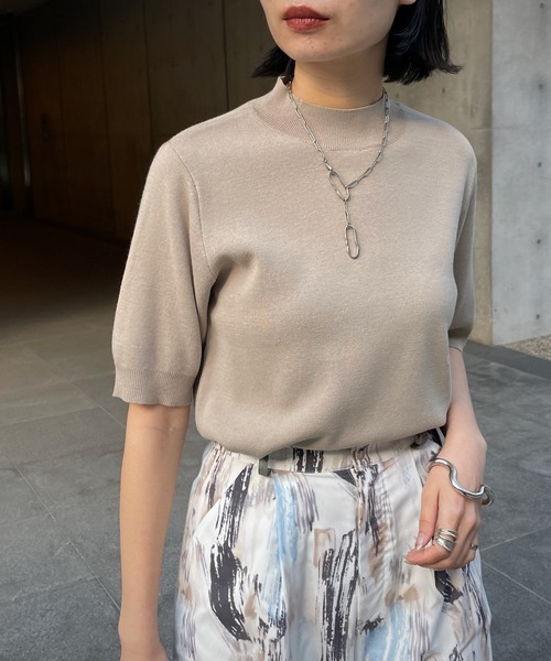 &g'aime(アンジェム)の「【&g’aime】ハイネックハーフスリーブニット(ニット/セーター・レディース・ホワイト/ブラック/グレー/ブルー/グレイッシュベージュ・FREE)」の8枚目の写真