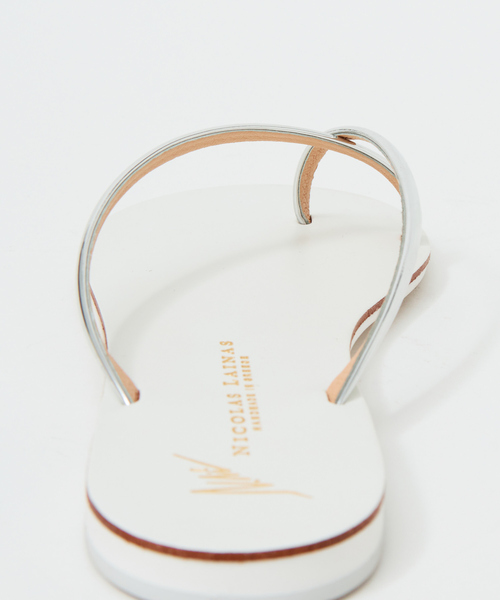NICOLAS LAINAS（ニコラスライナス）の「NICOLAS LAINAS クロスストラップサンダル（サンダル・レディース・シルバー/ゴールド・37/38/36/35）」の10枚目の写真