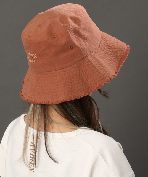 AVIREX（アヴィレックス）の「【直営店限定】FRINGE BAUCKET HAT/ フリンジバケットハット（ハット・レディース・ブラウン/アイボリー・FREE）」の4枚目の写真