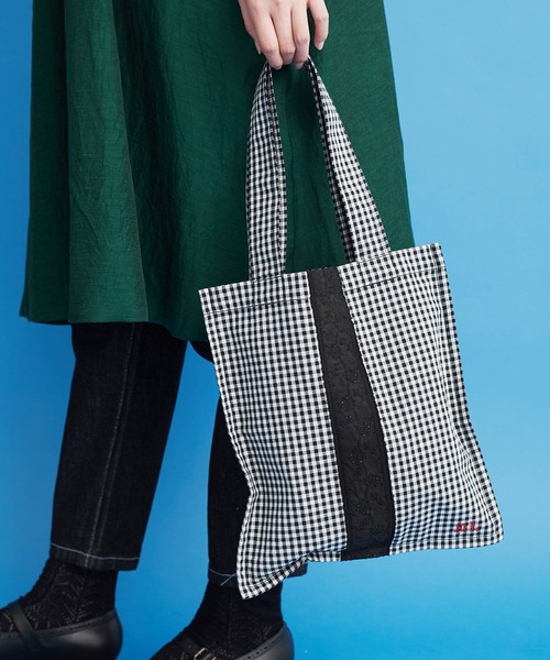 Malle(マル)の「malle ギンガムパッチワーク 刺繍バッグ(トートバッグ・レディース・ブラック/レッド・FREE)」の13枚目の写真