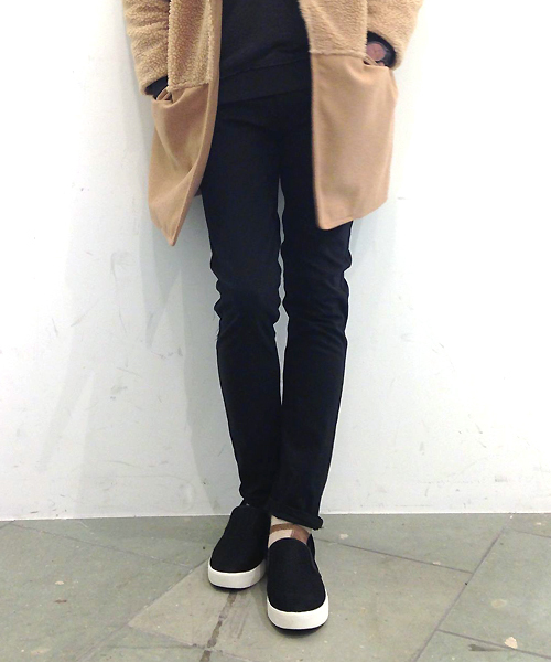 WHO'S WHO gallery（フーズフーギャラリー）の「【SKINS】SKINS01（デニムパンツ・メンズ・ブラック/インディゴブルー・28/32/30/34）」の2枚目の写真