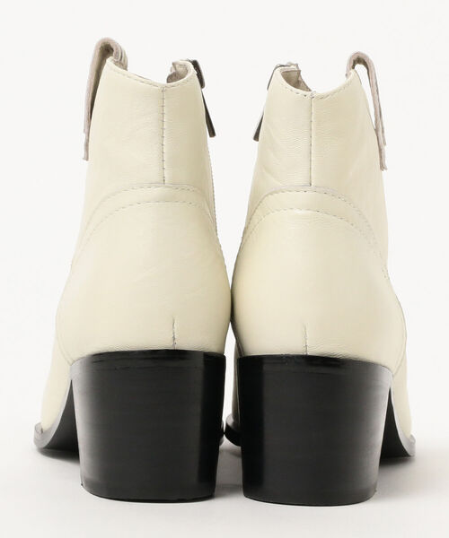 Ray BEAMS(レイビームス)の「Mollini / ショート ブーツ(ブーツ・レディース・ホワイト/ブラック・36/37/38/39)」の13枚目の写真