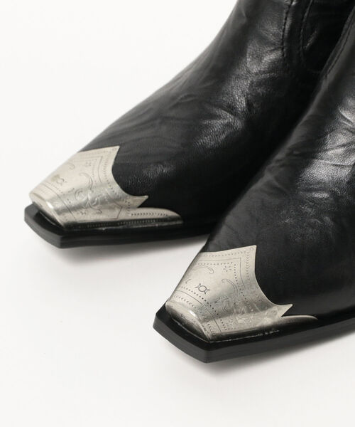 Ray BEAMS(レイビームス)の「Mollini / ショート ブーツ(ブーツ・レディース・ホワイト/ブラック・36/37/38/39)」の15枚目の写真