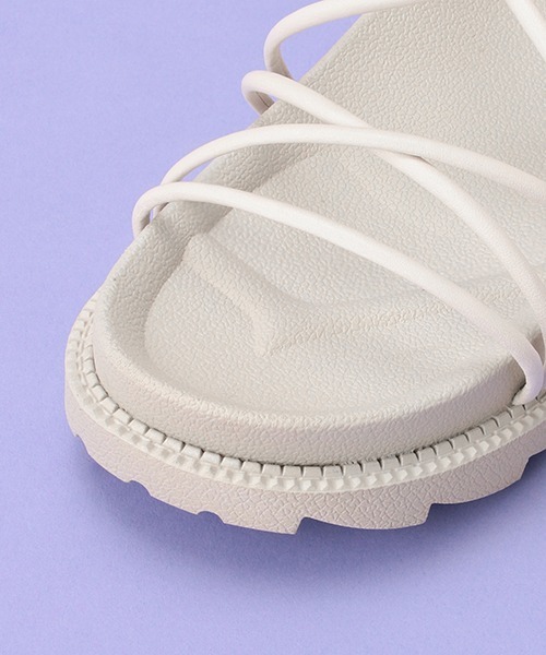 LOVETOXIC（ラブトキシック）の「ナローストラップサンダル（スニーカー・キッズ・アイボリー/ピンク/ブラック・M/S/L）」の10枚目の写真