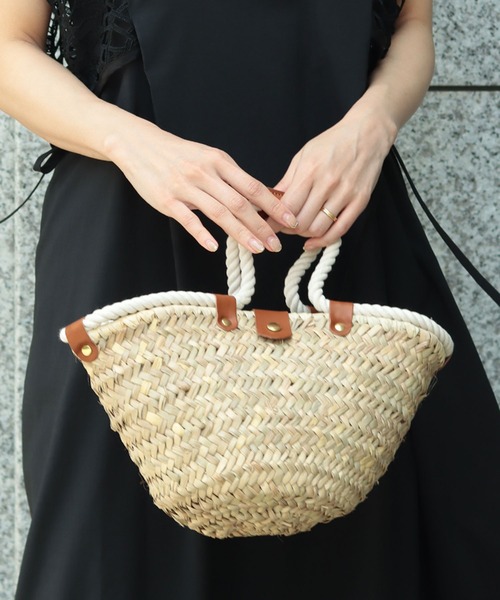 Jines（ジネス）の「【ATELIER BRUGGE】ヤシの葉×コットンロープ×牛革カゴバッグ（かごバッグ・レディース・ブラック/キャメル・FREE）」の2枚目の写真