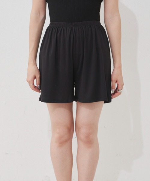 VANNIE U(ヴァニーユー)の「キャミペチインナーセット カップ付きキャミソール/ショートぺチパンツ(キャミソール・レディース・ブラック/ベージュ・FREE)」の9枚目の写真