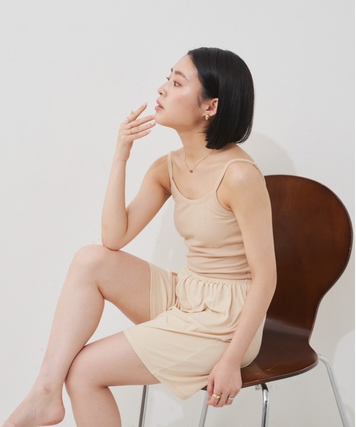 VANNIE U(ヴァニーユー)の「キャミペチインナーセット カップ付きキャミソール/ショートぺチパンツ(キャミソール・レディース・ブラック/ベージュ・FREE)」の11枚目の写真