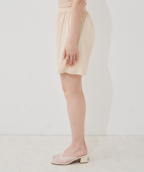 VANNIE U(ヴァニーユー)の「キャミペチインナーセット カップ付きキャミソール/ショートぺチパンツ(キャミソール・レディース・ブラック/ベージュ・FREE)」の19枚目の写真