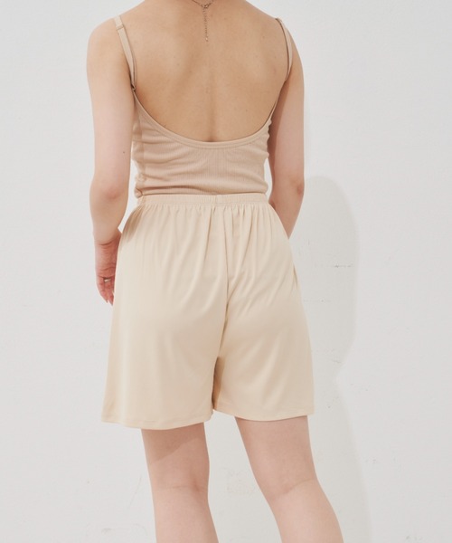 VANNIE U(ヴァニーユー)の「キャミペチインナーセット カップ付きキャミソール/ショートぺチパンツ(キャミソール・レディース・ブラック/ベージュ・FREE)」の20枚目の写真