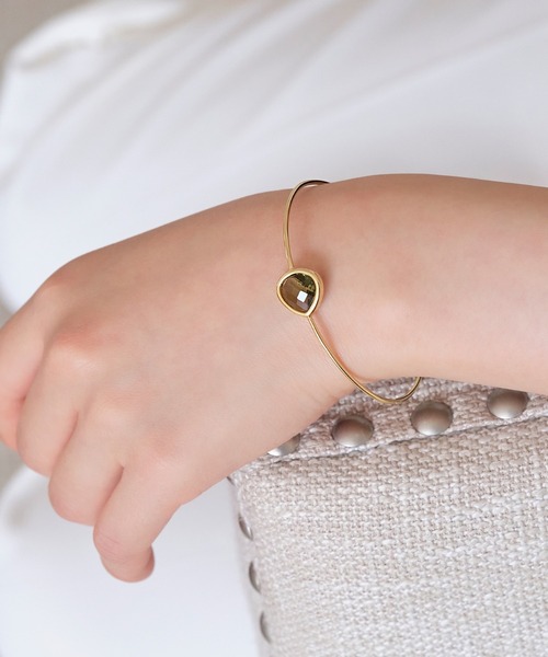 Phoebe(フィービィー)の「ワンポイントストーンバングル(バングル/リストバンド・レディース・ピンク/グリーン・FREE)」の2枚目の写真