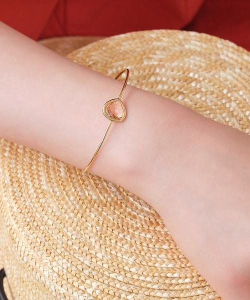 Phoebe(フィービィー)の「ワンポイントストーンバングル(バングル/リストバンド・レディース・ピンク/グリーン・FREE)」の8枚目の写真