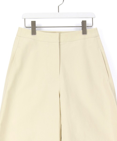 AMOMENTO(アモーメント)の「【AMOMENTO】CURVED LEG PANTS(その他パンツ・レディース・オフホワイト・0)」の4枚目の写真