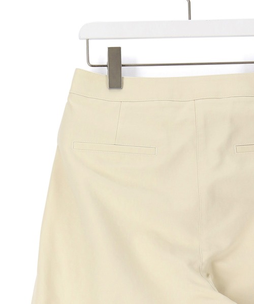 AMOMENTO(アモーメント)の「【AMOMENTO】CURVED LEG PANTS(その他パンツ・レディース・オフホワイト・0)」の8枚目の写真
