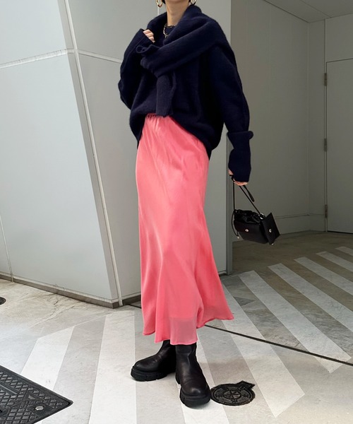 DouDou(ドゥドゥ)の「【新色追加】フォックスウール クルーネックプルオーバー(ニット/セーター・レディース・ライトグレー/パープル/ピンク/モカ/ブルー/ネイビー/オフホワイト・FREE)」の11枚目の写真