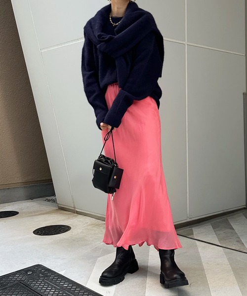 DouDou(ドゥドゥ)の「【新色追加】フォックスウール クルーネックプルオーバー(ニット/セーター・レディース・ライトグレー/パープル/ピンク/モカ/ブルー/ネイビー/オフホワイト・FREE)」の12枚目の写真