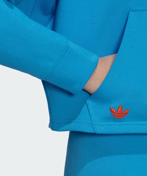 adidas（アディダス）の「アディカラー Neuclassics パーカー / アディダスオリジナルス adidas Originals（パーカー・レディース・ブラック/グリーン/ブルー・LARGE/MEDIUM/SMALL/X-LARGE/XX-LARGE/X-SMALL）」の10枚目の写真