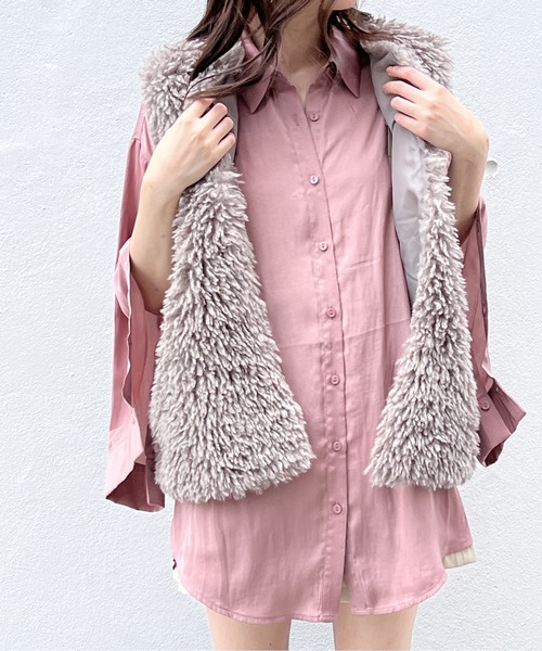 NOMAE(ノーマエ)の「スリットスリーブシャツ(シャツ/ブラウス・レディース・ライトグレー/アイボリー/ダークブルー/ライトピンク・FREE)」の4枚目の写真