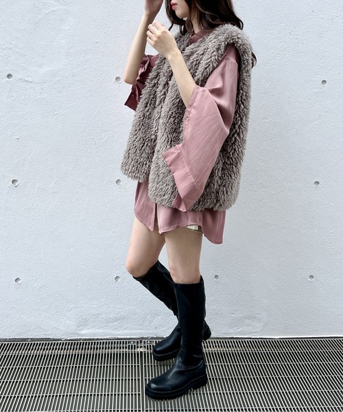 NOMAE(ノーマエ)の「スリットスリーブシャツ(シャツ/ブラウス・レディース・ライトグレー/アイボリー/ダークブルー/ライトピンク・FREE)」の9枚目の写真