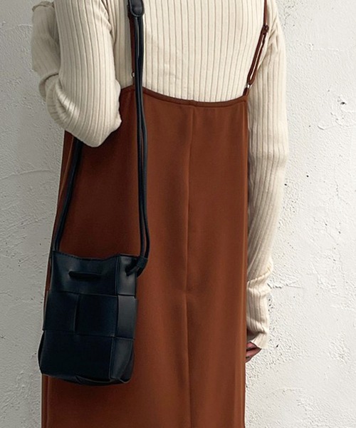 apres jour mignon（アプレジュールミニョン）の「【apresjour mignon×ARIAZ】編み込みショルダーバック（ショルダーバッグ・レディース・グリーン系その他/ブラック/オフホワイト・ONESIZE）」の8枚目の写真