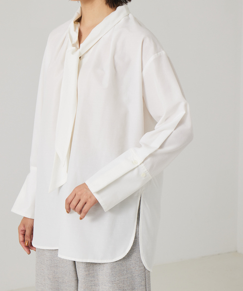 ✴︎【新品未使用】qualité  カリテ　Vネック　ブラウス qualite - qualite Vネックブラウスの通販 by なつ's shop