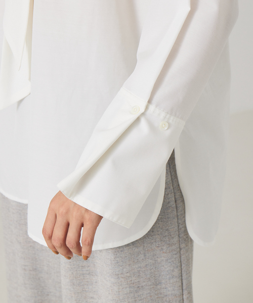 qualite（カリテ）の「Vネックボウタイブラウス（シャツ/ブラウス・レディース・ドット/ライトブルー/オフホワイト・フリー）」の8枚目の写真