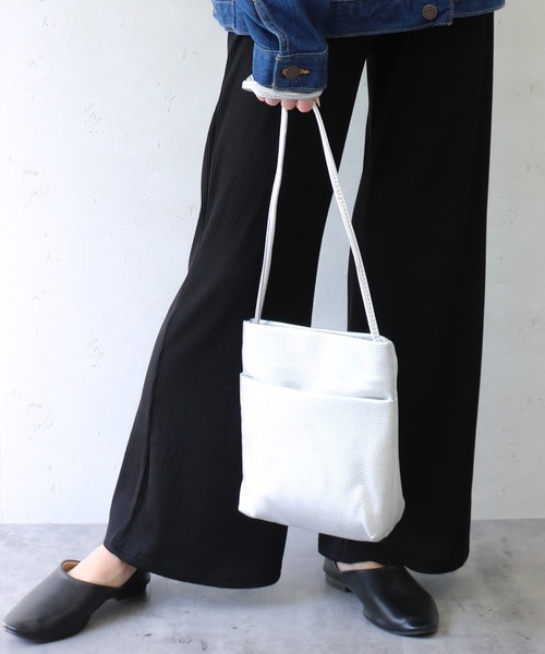セール】フェイクレザーシンプルポケットショルダー（ショルダー