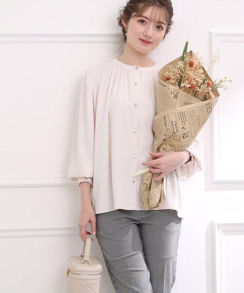 couture brooch(クチュールブローチ)の「◆前後2WAYギャザーデザインブラウス(シャツ/ブラウス・レディース・アイボリー/ライトグレー/ネイビー・38/40/42)」の19枚目の写真