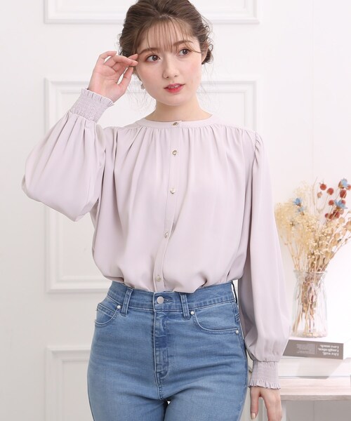 couture brooch(クチュールブローチ)の「◆前後2WAYギャザーデザインブラウス(シャツ/ブラウス・レディース・アイボリー/ライトグレー/ネイビー・38/40/42)」の7枚目の写真