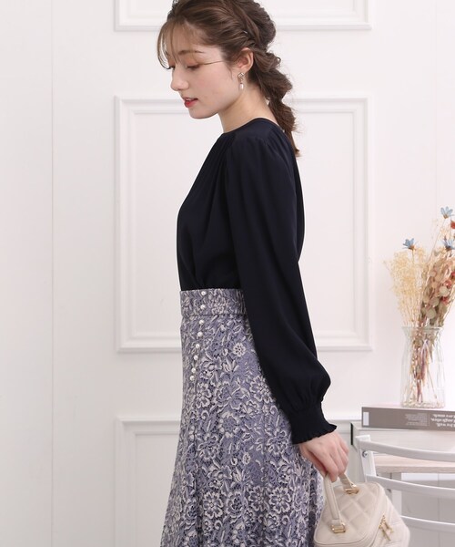 couture brooch(クチュールブローチ)の「◆前後2WAYギャザーデザインブラウス(シャツ/ブラウス・レディース・アイボリー/ライトグレー/ネイビー・38/40/42)」の8枚目の写真