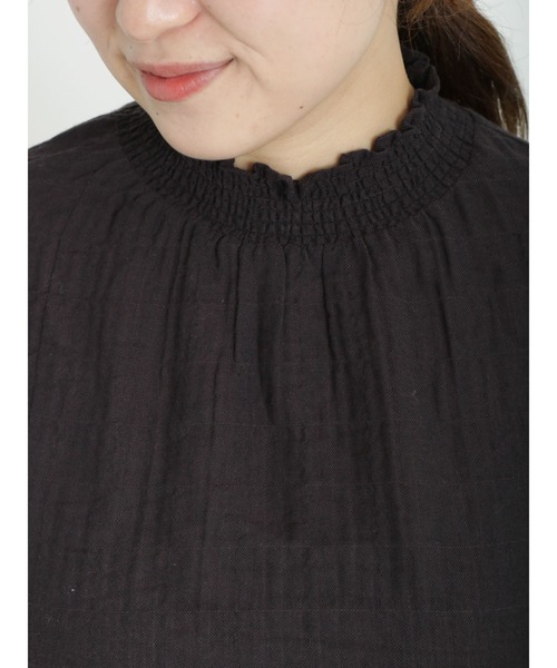 Samansa Mos2（サマンサ モスモス）の「柄アソート襟シャーリングブラウス（シャツ/ブラウス・レディース・ブラック/オフホワイト/ラベンダー/チャコール・ﾌﾘ-）」の7枚目の写真