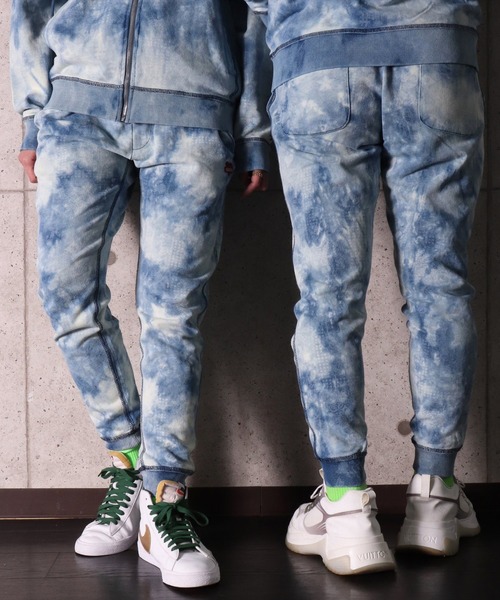 LUXE/R（ラグジュ）の「(RM)【ユニセックス】【LUXE/R】インディゴ 裏毛 モノグラム 総柄 ジョガーパンツ（スウェットパンツ・メンズ・サックスブルー/ネイビー・MEDIUM/LARGE）」の4枚目の写真