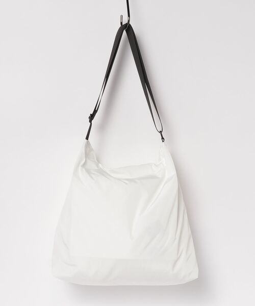 Libra Cue（リブラ キュー）の「ライトウエイトワンハンドルショルダーバッグ（ショルダーバッグ・レディース・ブラック/ホワイト・FREE）」の17枚目の写真