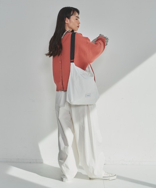 Libra Cue（リブラ キュー）の「ライトウエイトワンハンドルショルダーバッグ（ショルダーバッグ・レディース・ブラック/ホワイト・FREE）」の5枚目の写真