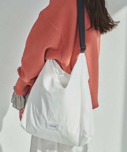 Libra Cue（リブラ キュー）の「ライトウエイトワンハンドルショルダーバッグ（ショルダーバッグ・レディース・ブラック/ホワイト・FREE）」の6枚目の写真