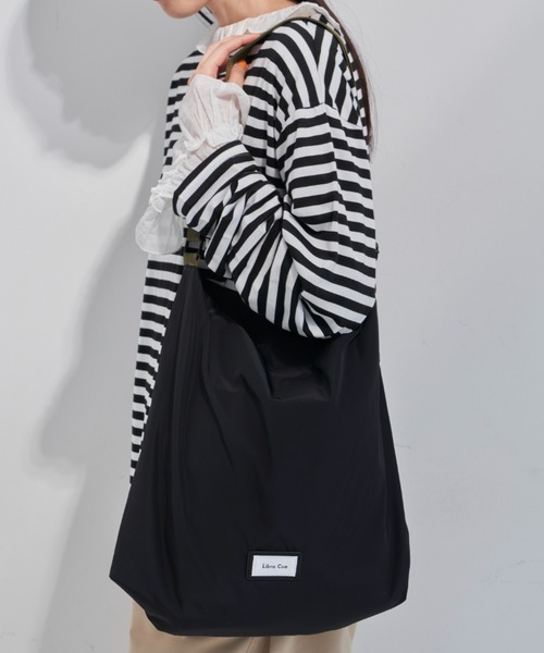 Libra Cue（リブラ キュー）の「ライトウエイトワンハンドルショルダーバッグ（ショルダーバッグ・レディース・ブラック/ホワイト・FREE）」の21枚目の写真