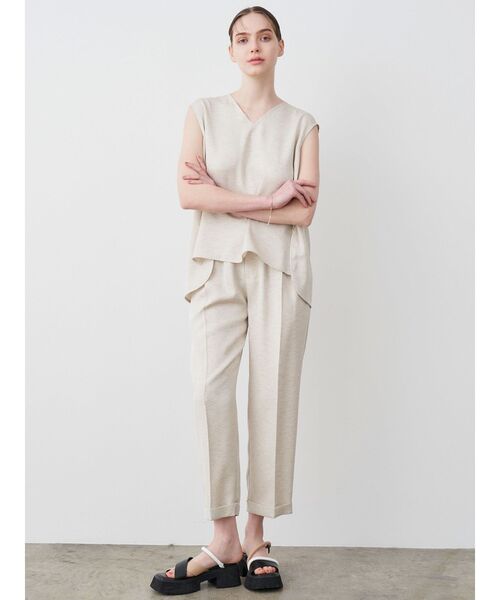 ELENDEEK(エレンディーク)の「Vネックフレアブラウス(シャツ/ブラウス・レディース・ベージュ/ブラック/インディゴブルー・FREE)」の12枚目の写真