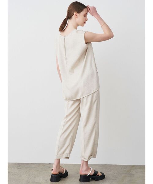 ELENDEEK(エレンディーク)の「Vネックフレアブラウス(シャツ/ブラウス・レディース・ベージュ/ブラック/インディゴブルー・FREE)」の13枚目の写真