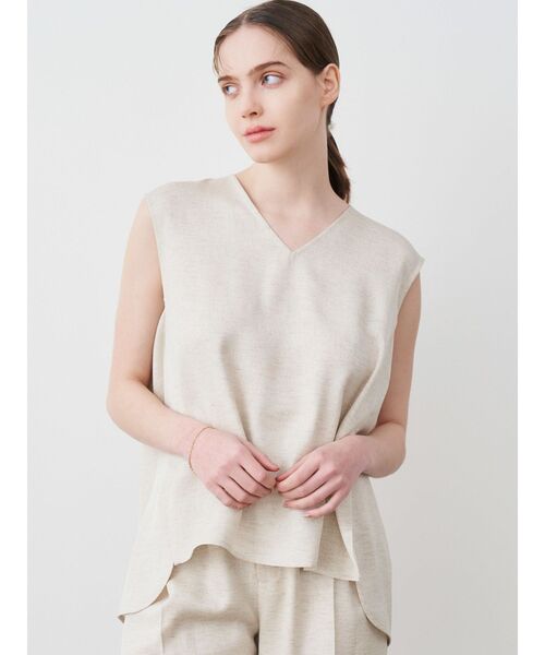 ELENDEEK(エレンディーク)の「Vネックフレアブラウス(シャツ/ブラウス・レディース・ベージュ/ブラック/インディゴブルー・FREE)」の14枚目の写真